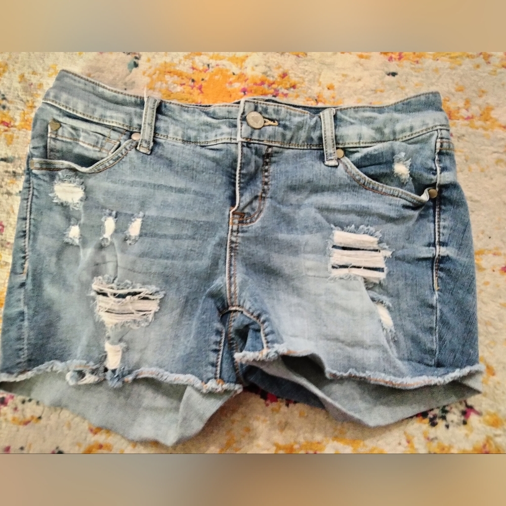 Torrid 32" waist cutoff medium denim distressed jean short EUC